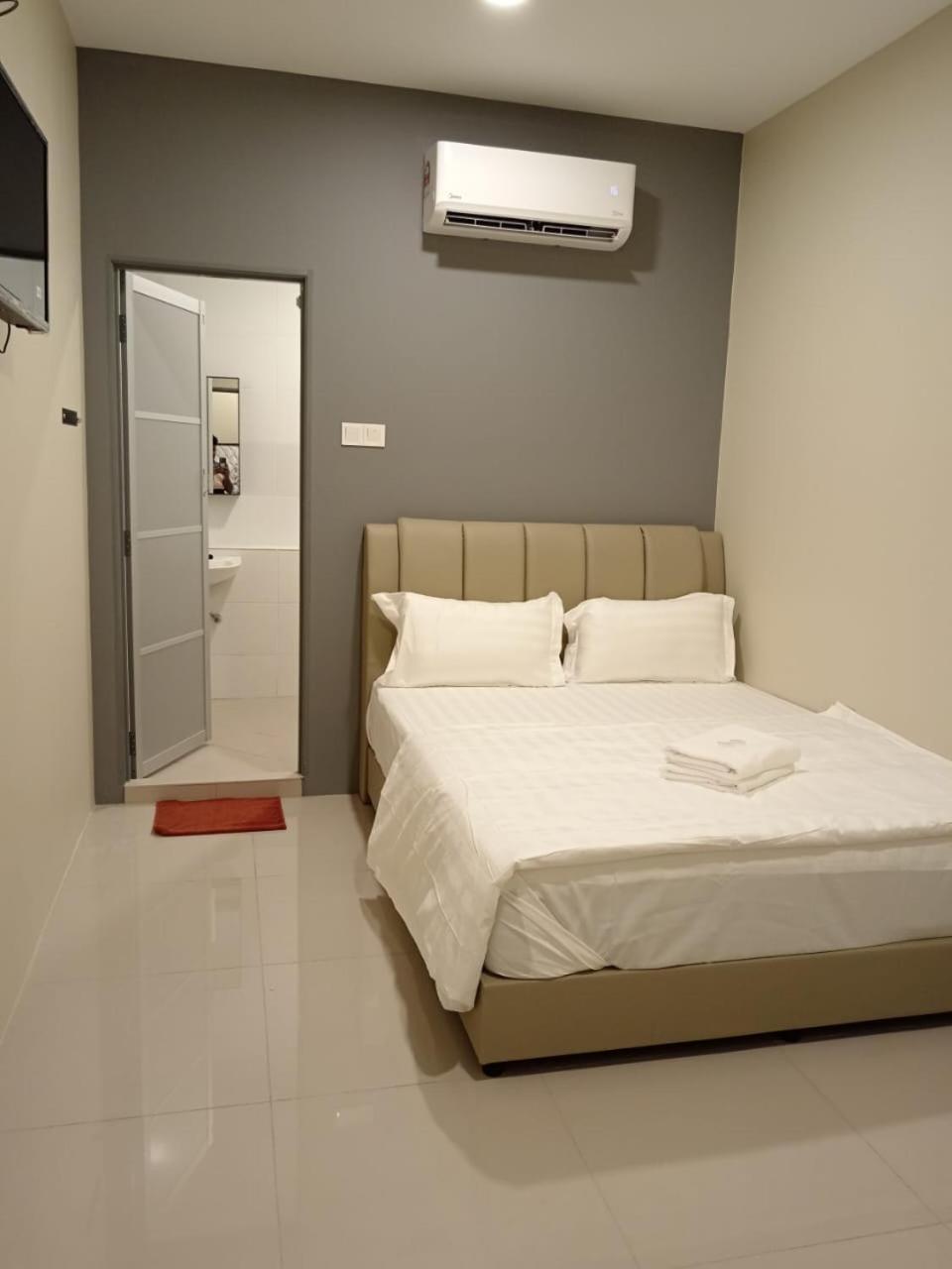 Grand Sri Muadzam Hotel Kampong Aur Extérieur photo
