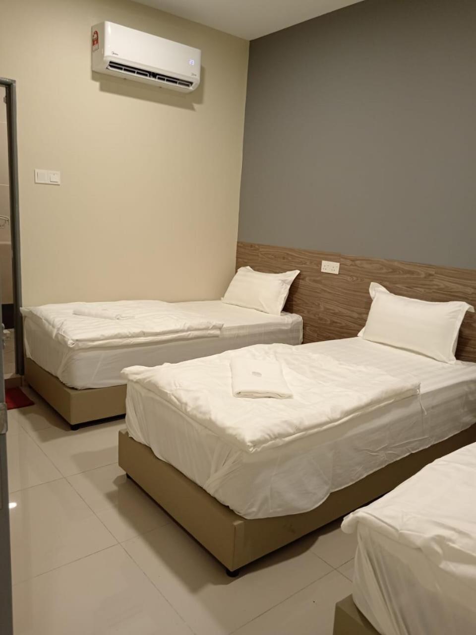 Grand Sri Muadzam Hotel Kampong Aur Extérieur photo